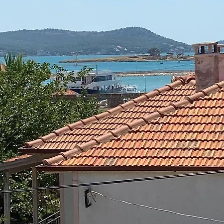 Cunda Merkezde Genis فيلة Ayvalı